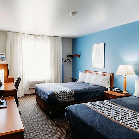 Travelodge By Wyndham Worland Екстер'єр фото