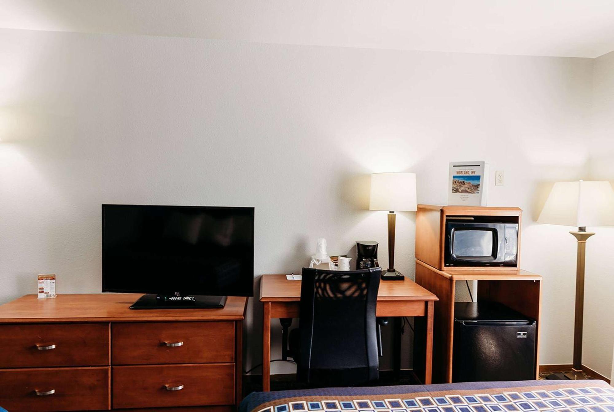Travelodge By Wyndham Worland Екстер'єр фото